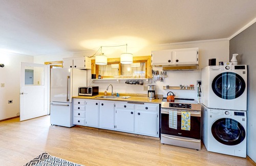 Cleone House | Eco-Conscious Home with Spacious Yard & EV Charger