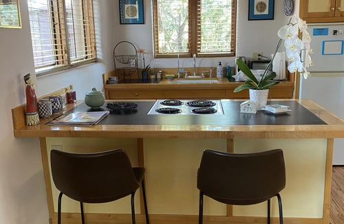 Canada de los Alamos House | Eco Conscious, Peaceful & Serene, Dog Friendly, Open Floor Plan, Cozy, Private…