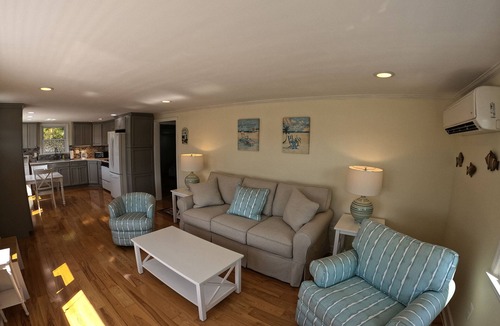Surf City Apartment | Eco-Friendly Beach Block Apartment
