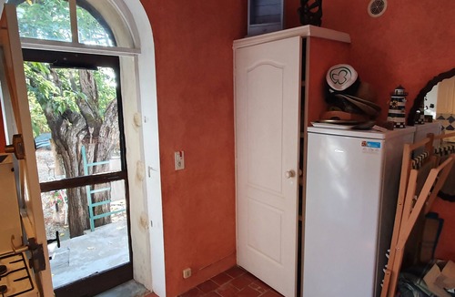 Autignac House | Eco-friendly Gîte with Private Pool, Terrace and Wi-Fi in Autignac