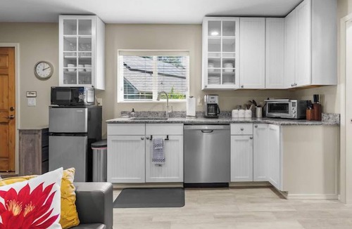 Salem House | Eco-Friendly Guest House with Privacy & Charm