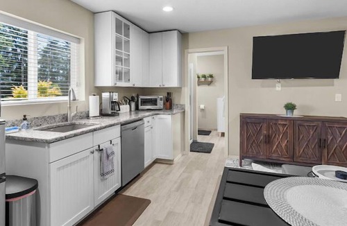 Salem House | Eco-Friendly Guest House with Privacy & Charm