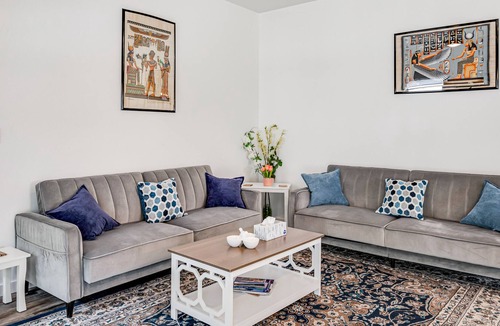 Monte Vista House | Eco-Friendly Home in a Lakefront Community - Walk to Dining & Shopping