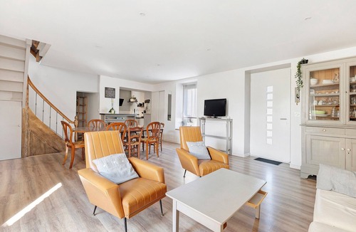 Saint-Mars-la-Jaille House | Eco-Gîte La Charmante Des Vallons: Spacious Retreat with Spa and Stone Annex