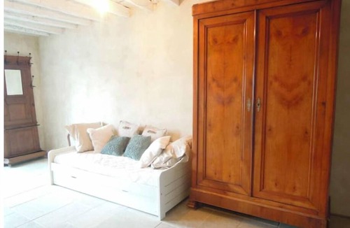 Chelun House | Eco-Gite La Maison du Jardinier