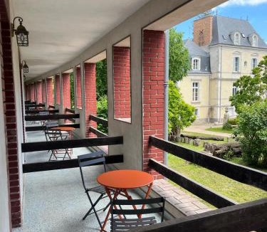 Ouezy Hotel | Eco Hôtel du Domaine de Ouézy