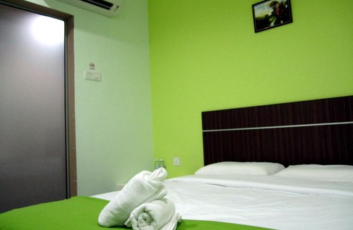 Kampung Paya Hotel | ECO Hotel Putra Kajang