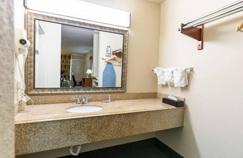 Baytown Hotel | Eco Inn Suites by Hotel O Baytown