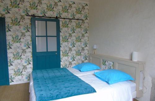 Champagne-Mouton Bed & Breakfast | Eco Logis de Chantegrolle