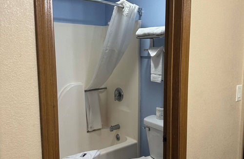 Norfolk Hotel | Eco-Lux Inn