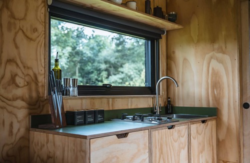 Tarporley Cabin | Eco Off-Grid Hideaway with Scenic Walks
