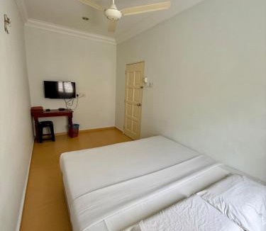 Taman Tab House | Eco Stay Guesthouse