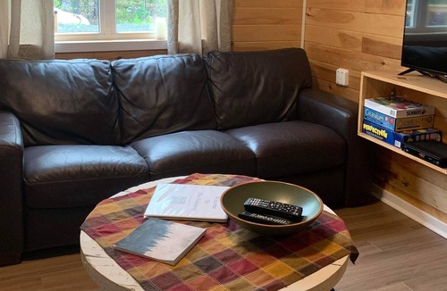 LaBelle Cabin | Eco- therapy off-grid Cabin in Nature