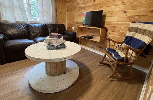 LaBelle Cabin | Eco- therapy off-grid Cabin in Nature