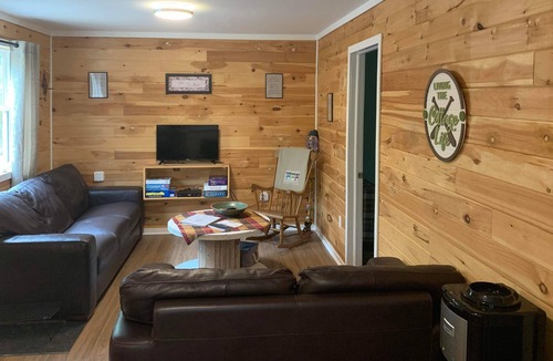 LaBelle Cabin | Eco- therapy off-grid Cabin in Nature