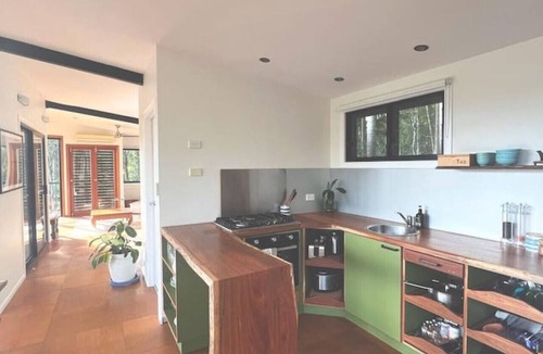 Smiths Creek Ski Chalet | Ecoasis Sanctuary: Scenic Range View Chalet