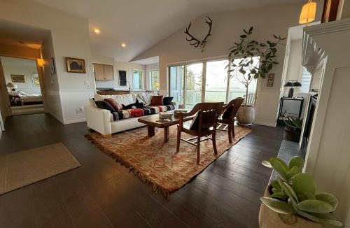 Port Townsend House | EcoBluff Retreat - Sunset & Water Views!