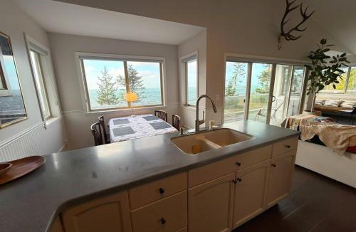 Port Townsend House | EcoBluff Retreat - Sunset & Water Views!