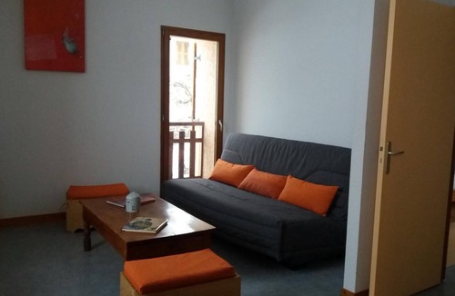 Saint-Francois-de-Sales House | ECOLE A GITER - LE DROSERA