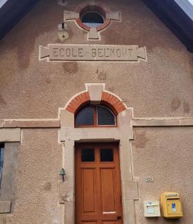 Haut-du-Them-Chateau-Lambert House | ECOLE de BELMONT