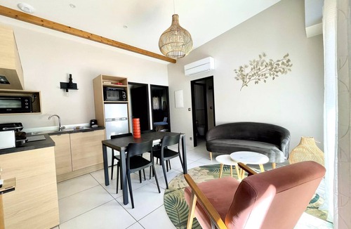 Saint-Affrique Villa | Ecolodge 2 Bedrooms 4 People