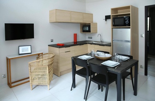 Saint-Affrique Apartment | Ecolodge 4 pers with spa