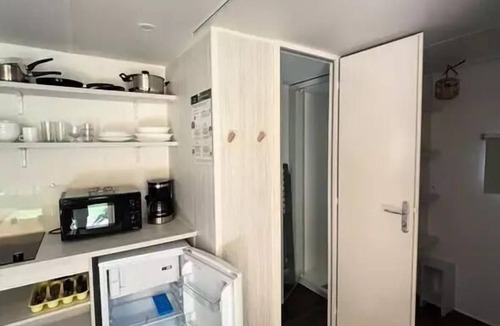 L'Aiguillon-sur-Vie Ski Chalet | Ecolodge Cocosweet (Cosy range) sleeps 4