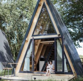 Les-Trois-Moutiers Apartment | Ecolodges de rêve dans un château de conte de fées