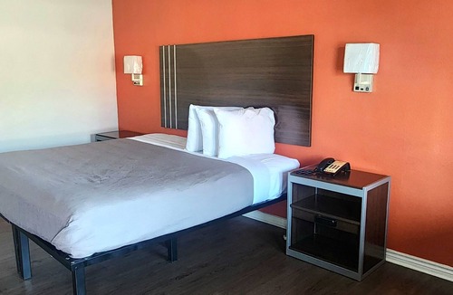West San Antonio Hotel | Econo Inn Lackland AFB Seaworld