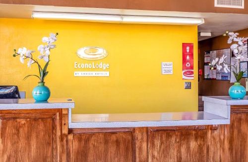 Acworth Cabin | Econo Lodge Acworth East