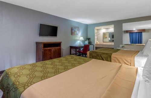 Aiken Cabin | Econo Lodge Aiken Central