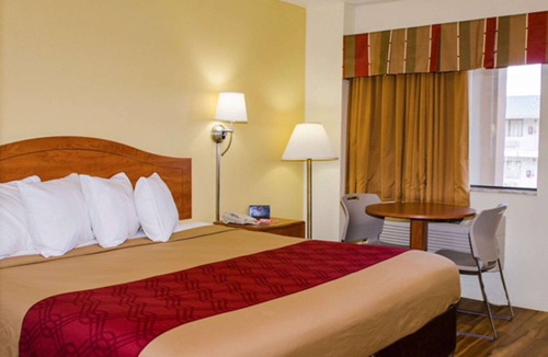 Canyon Acres Hotel | Econo Lodge Albuquerque East