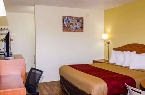 Canyon Acres Hotel | Econo Lodge Albuquerque East