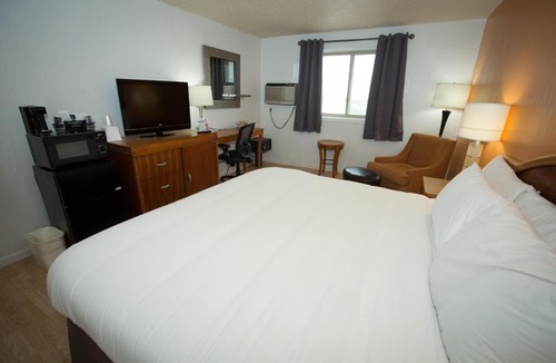 Alliance Cabin | Econo Lodge Alliance