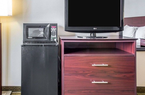 Ames Hotel | Econo Lodge Ames