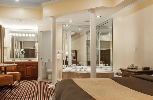 Niagara Falls Hotel | Econo Lodge At The Falls North