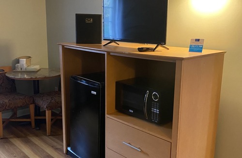 Niagara Falls Hotel | Econo Lodge At The Falls North