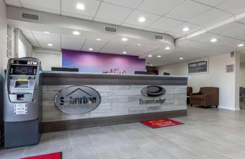 Red Hill Cabin | Econo Lodge At The University