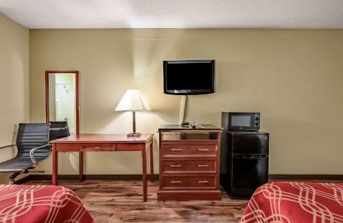 Athens Cabin | Econo Lodge Athens I-65