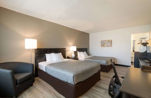 Danville Hotel | Econo Lodge Auburn I-95