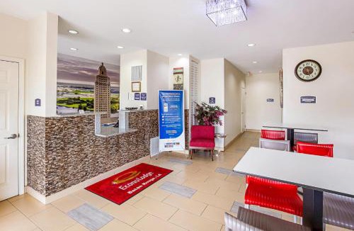 Highlands - Perkins Cabin | Econo Lodge Baton Rouge University Area