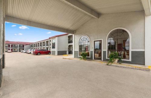 Belton Cabin | Econo Lodge Belton