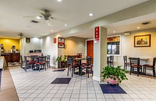 Berea Hotel | Econo Lodge Berea