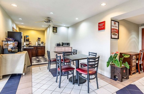 Berea Hotel | Econo Lodge Berea