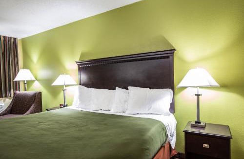 Asheville Cabin | Econo Lodge Biltmore