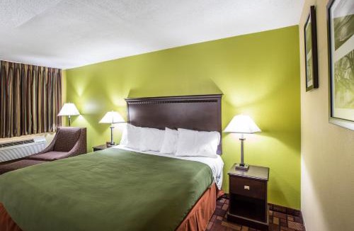 Asheville Cabin | Econo Lodge Biltmore