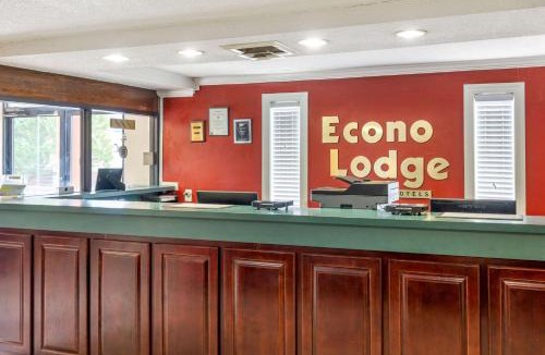Burlington Cabin | Econo Lodge Burlington I-40