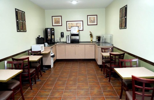 Huntsville Hotel | Econo Lodge
