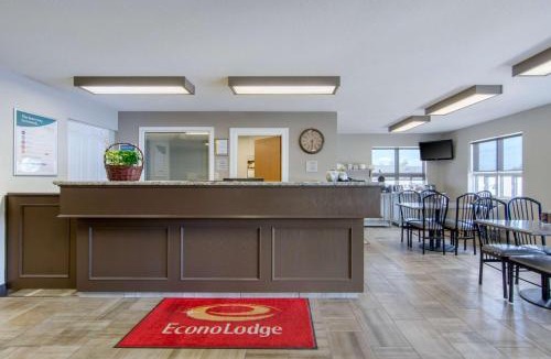 Regina Cabin | Econo Lodge