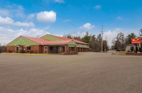 Cadillac Cabin | Econo Lodge Cadillac by Choice
